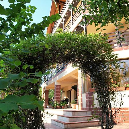 Casa Stefandra Hotel บราซา ภายนอก รูปภาพ