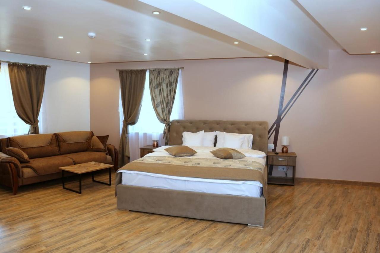 Casa Stefandra Hotel บราซา ภายนอก รูปภาพ