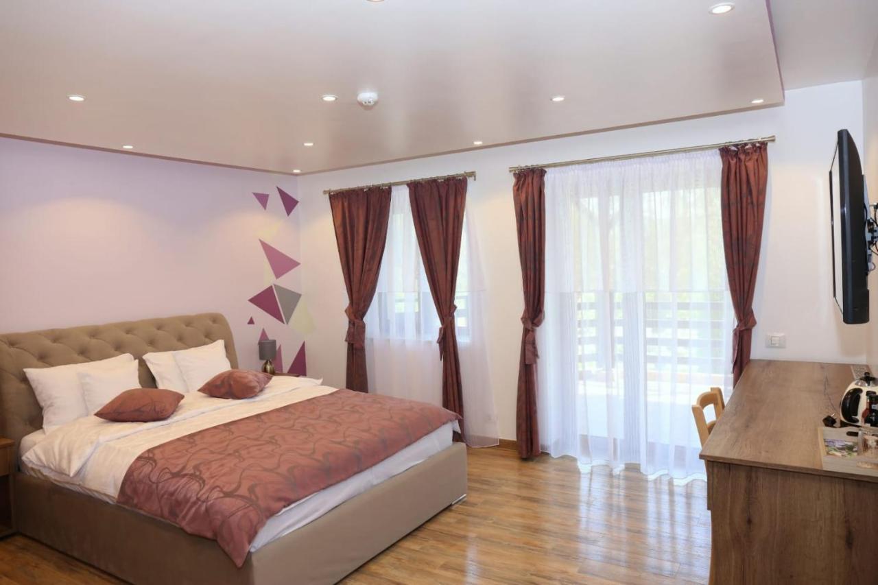 Casa Stefandra Hotel บราซา ภายนอก รูปภาพ